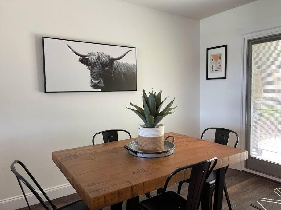 Lakeview Bungalow-Access To Lake, Pool, Gym, &Park Lago Vista Exteriör bild