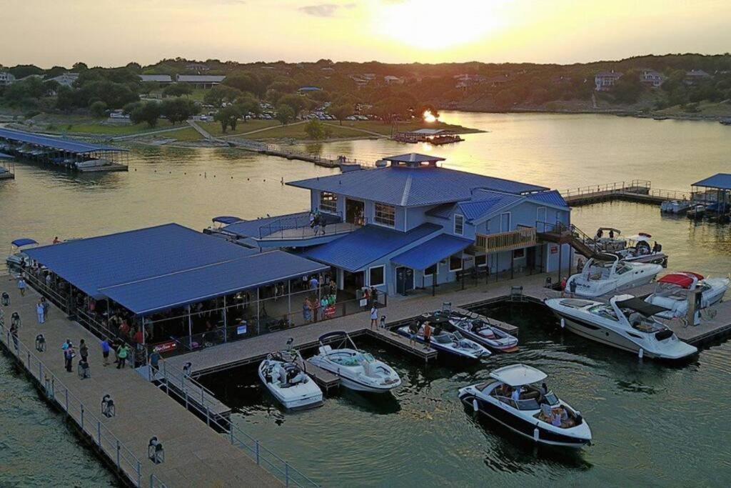 Lakeview Bungalow-Access To Lake, Pool, Gym, &Park Lago Vista Exteriör bild